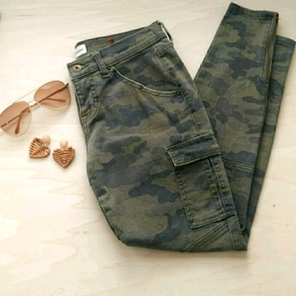 Low Rise Camo Jeans